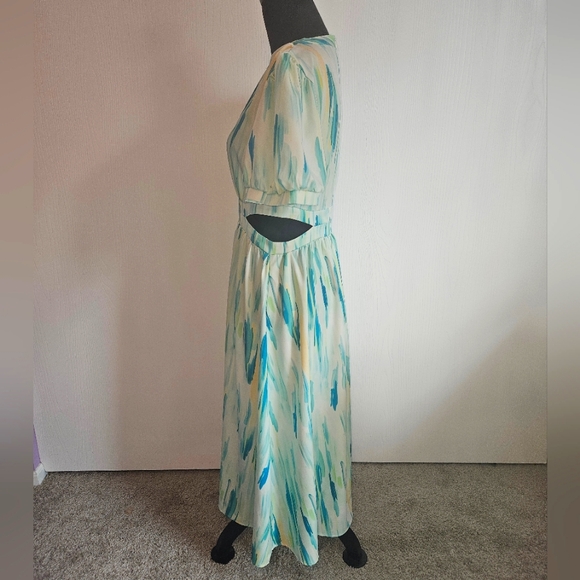 Elegant Puff Sleeve Cut Out Party Dress - Size Large - Picture 8 of 10